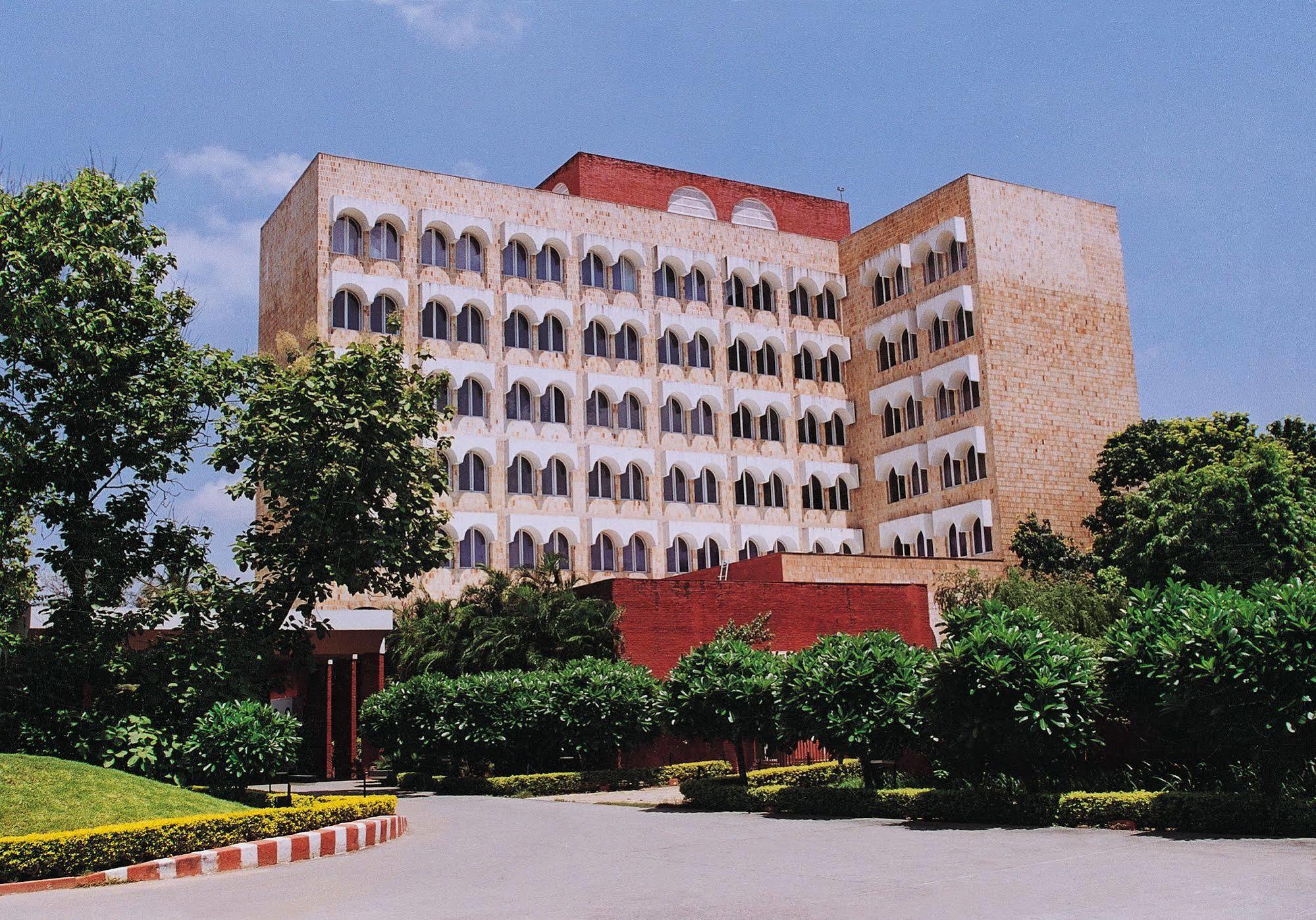 Taj Ganges Varanasi Exterior photo